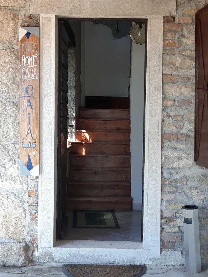 Casa Gaia Hum Exterior photo